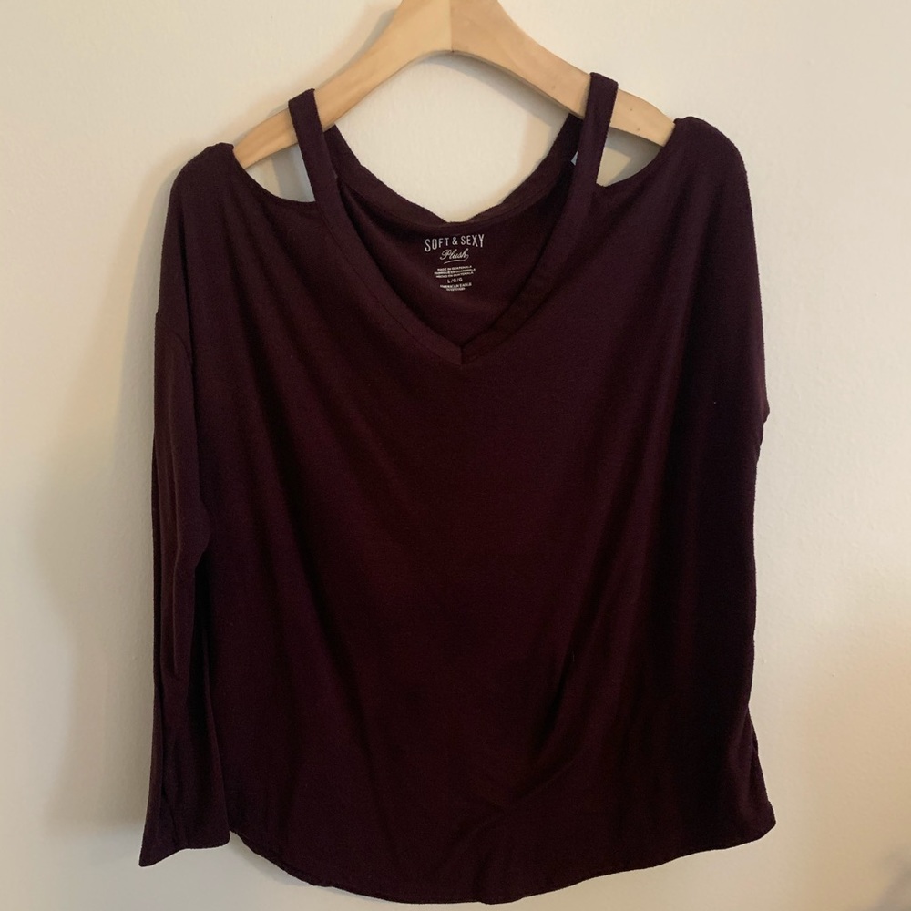 American Eagle Soft & Sexy Cold Shoulder top